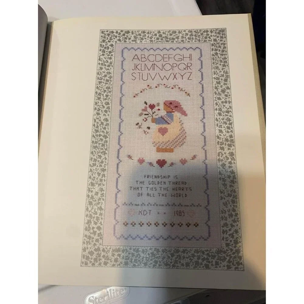Vintage The Vanessa-Ann CollectionA Signature in Time: Contemporary Samplers to